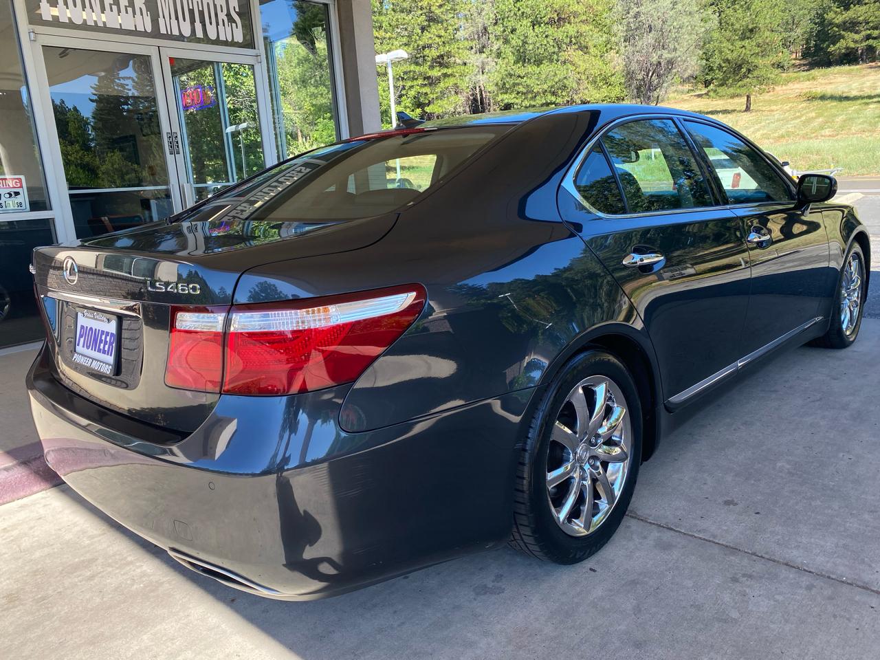 Lexus LS 460 4dr Sdn 2007