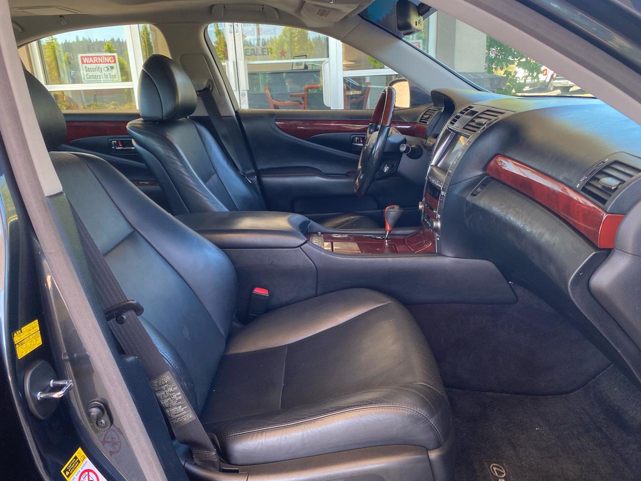 Lexus LS 460 4dr Sdn 2007