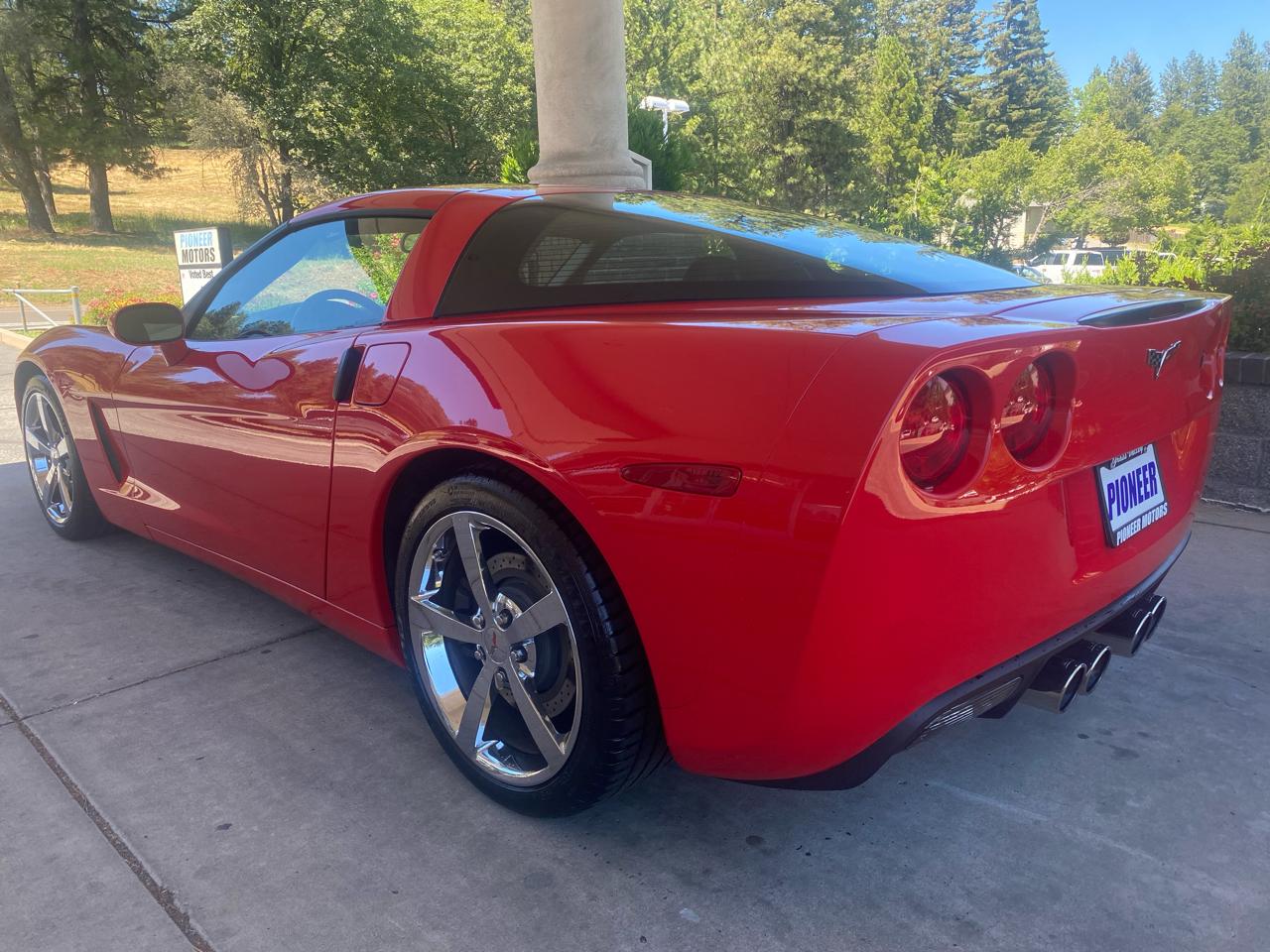 Chevrolet Corvette 2dr Cpe w/3LT 2010
