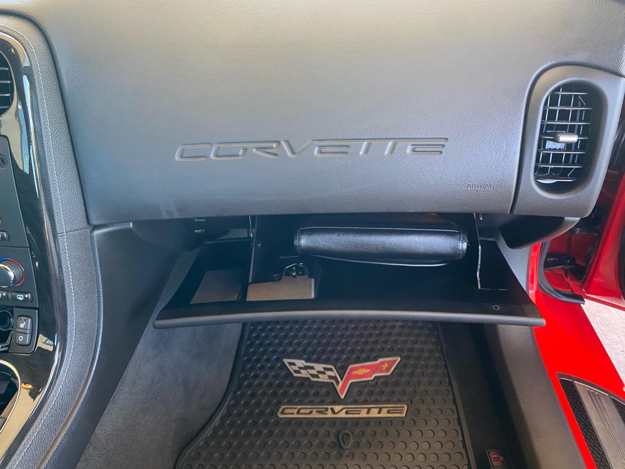 Chevrolet Corvette 2dr Cpe w/3LT 2010