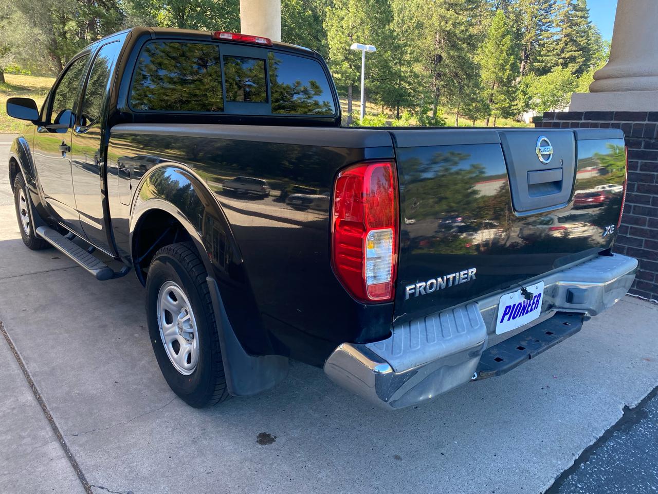 Nissan Frontier XE King Cab I4 Auto 2WD 2006