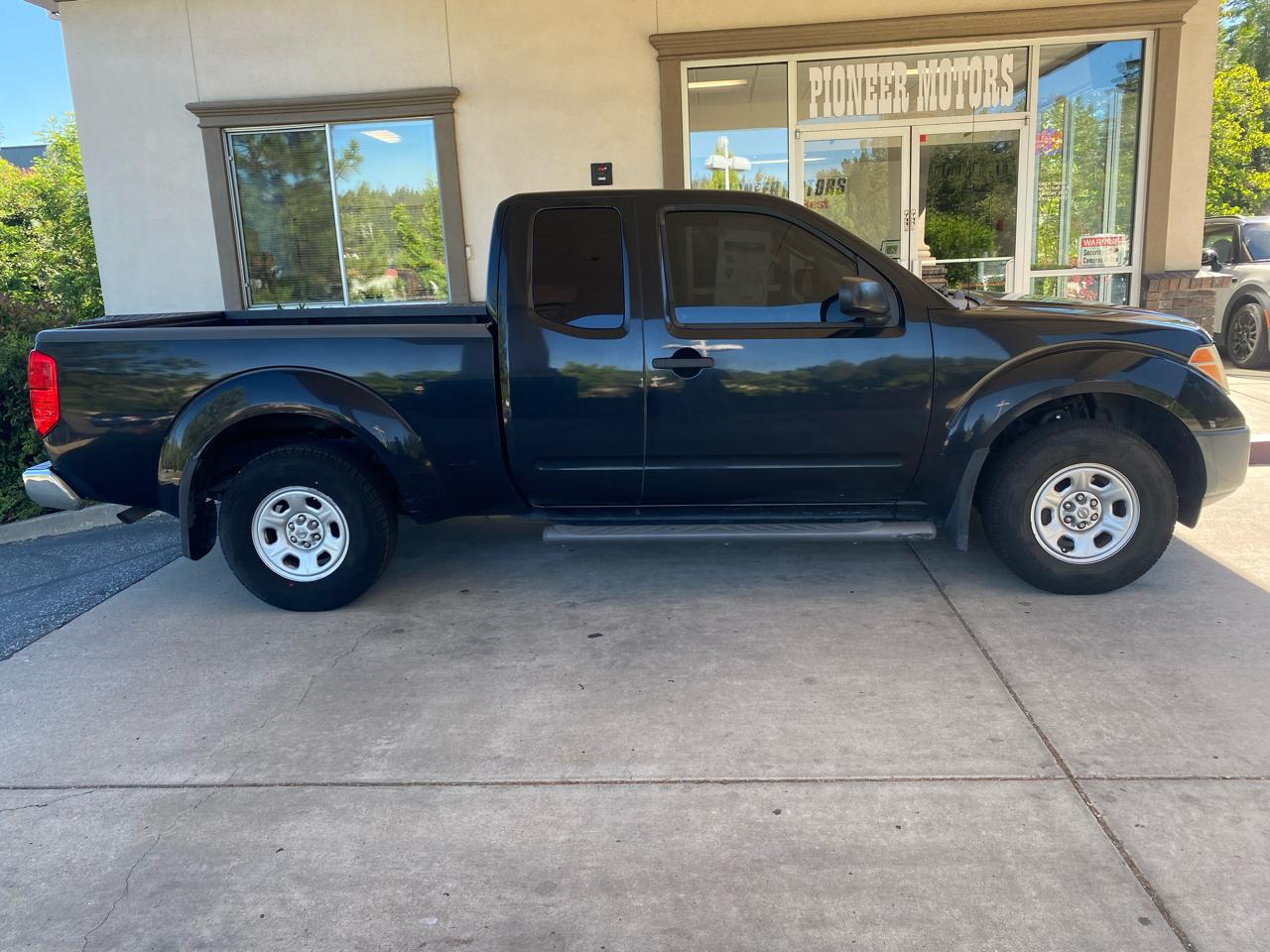 Nissan Frontier XE King Cab I4 Auto 2WD 2006