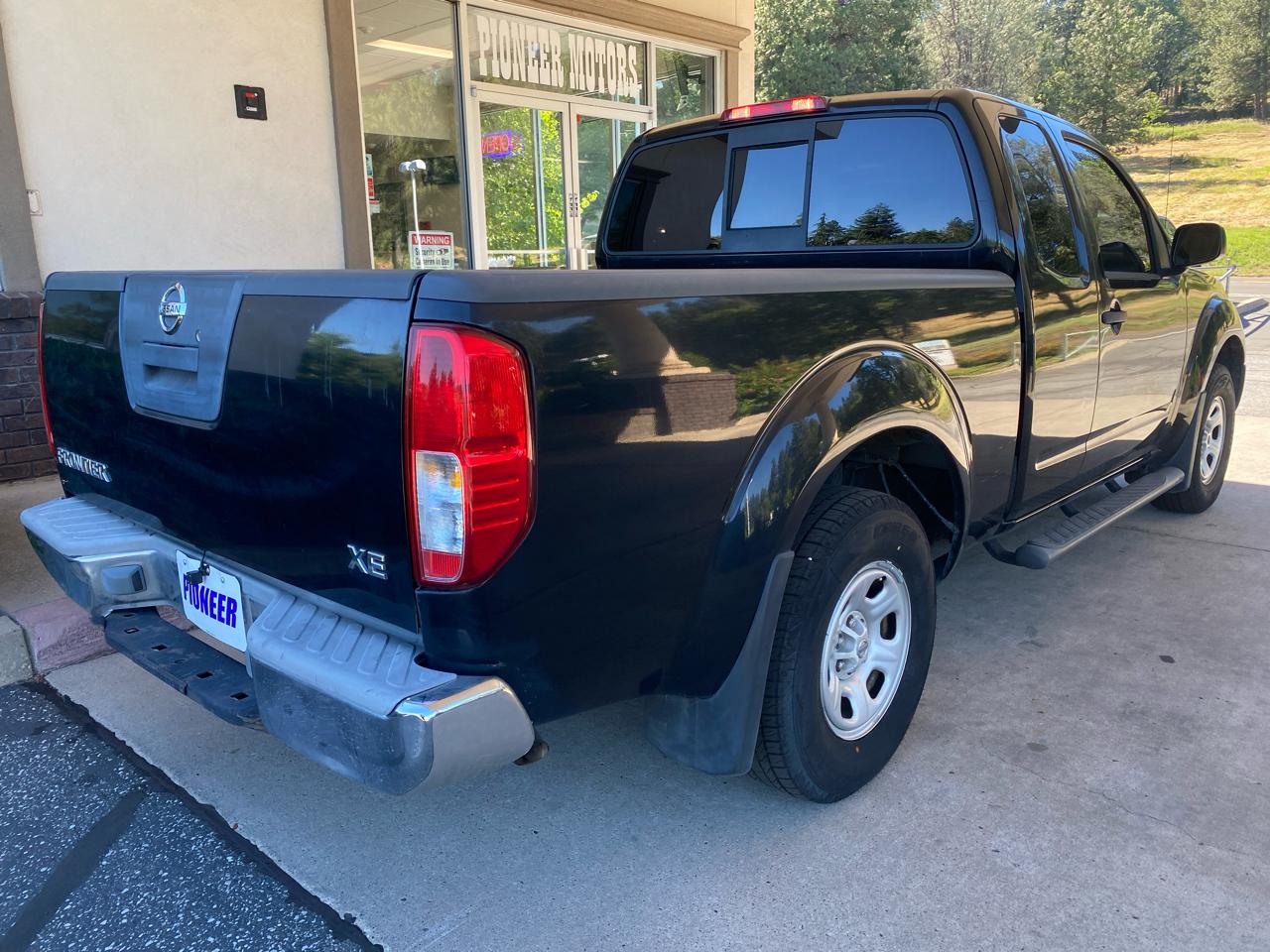 Nissan Frontier XE King Cab I4 Auto 2WD 2006