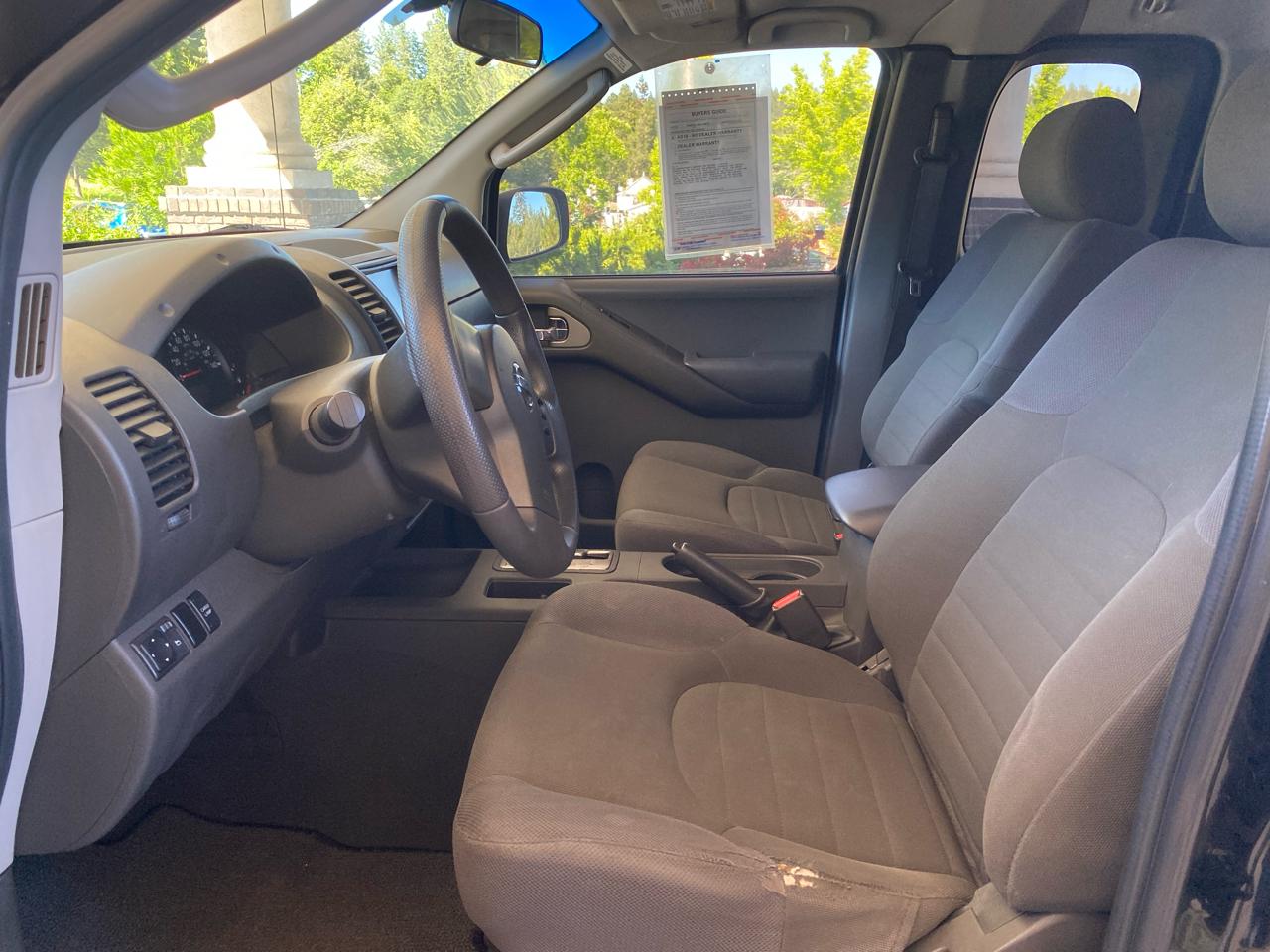 Nissan Frontier XE King Cab I4 Auto 2WD 2006