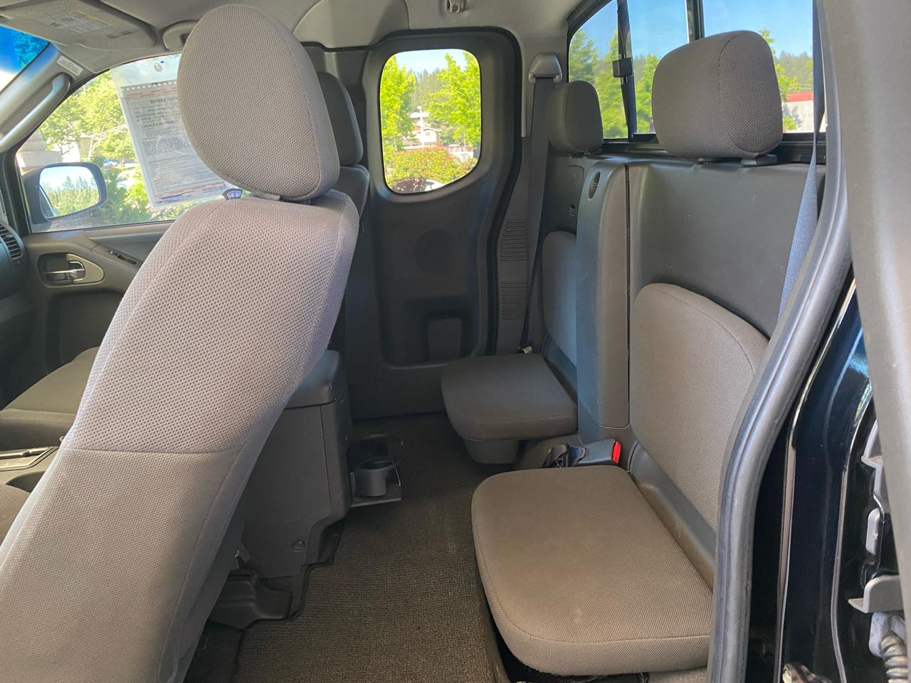 Nissan Frontier XE King Cab I4 Auto 2WD 2006