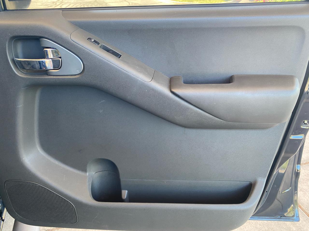 Nissan Frontier XE King Cab I4 Auto 2WD 2006
