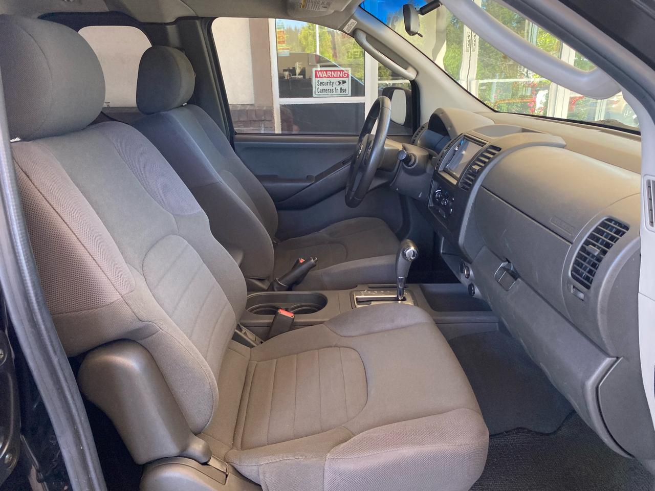Nissan Frontier XE King Cab I4 Auto 2WD 2006