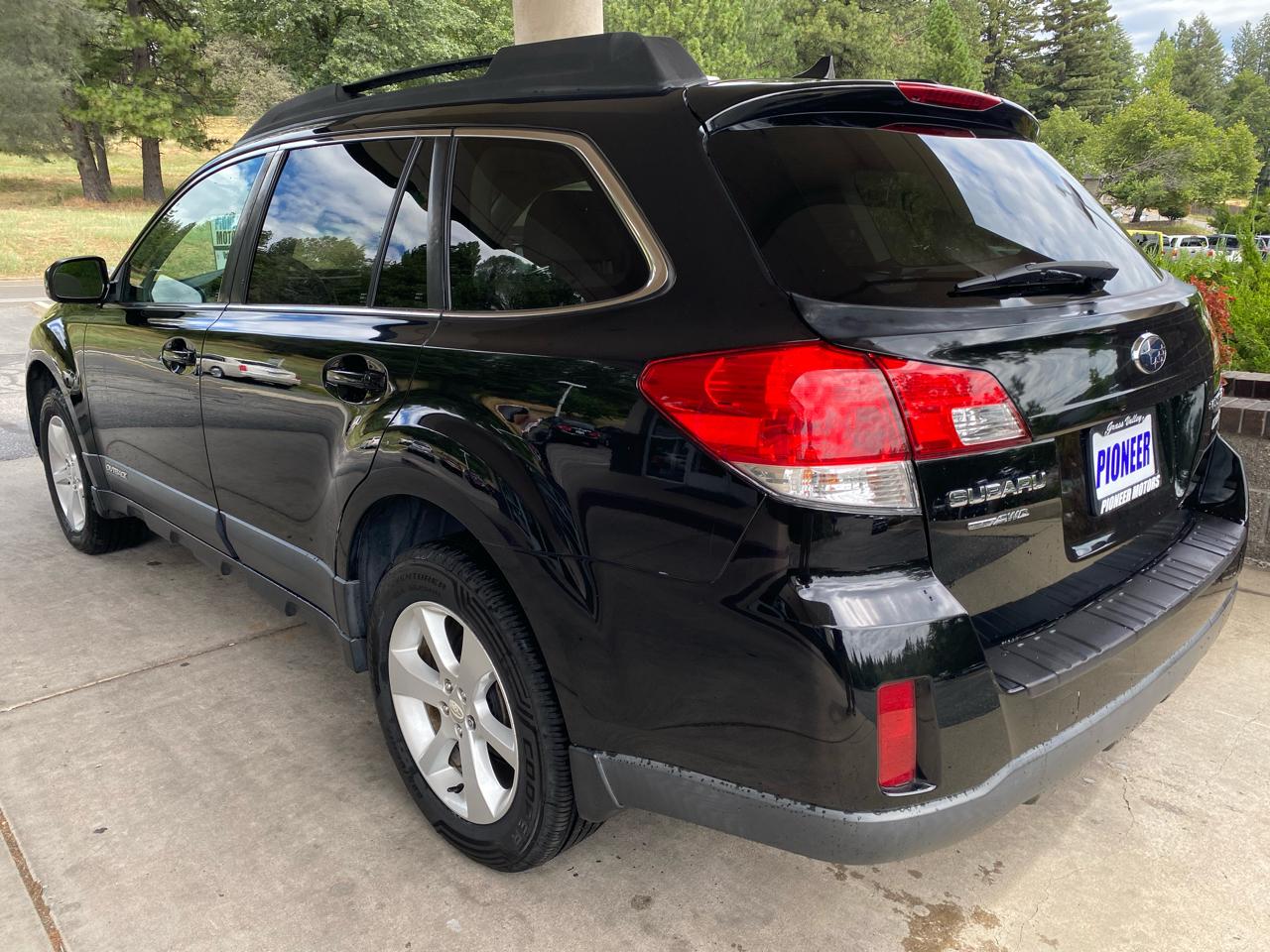 Subaru Outback 4dr Wgn H4 Auto 2.5i Premium 2014