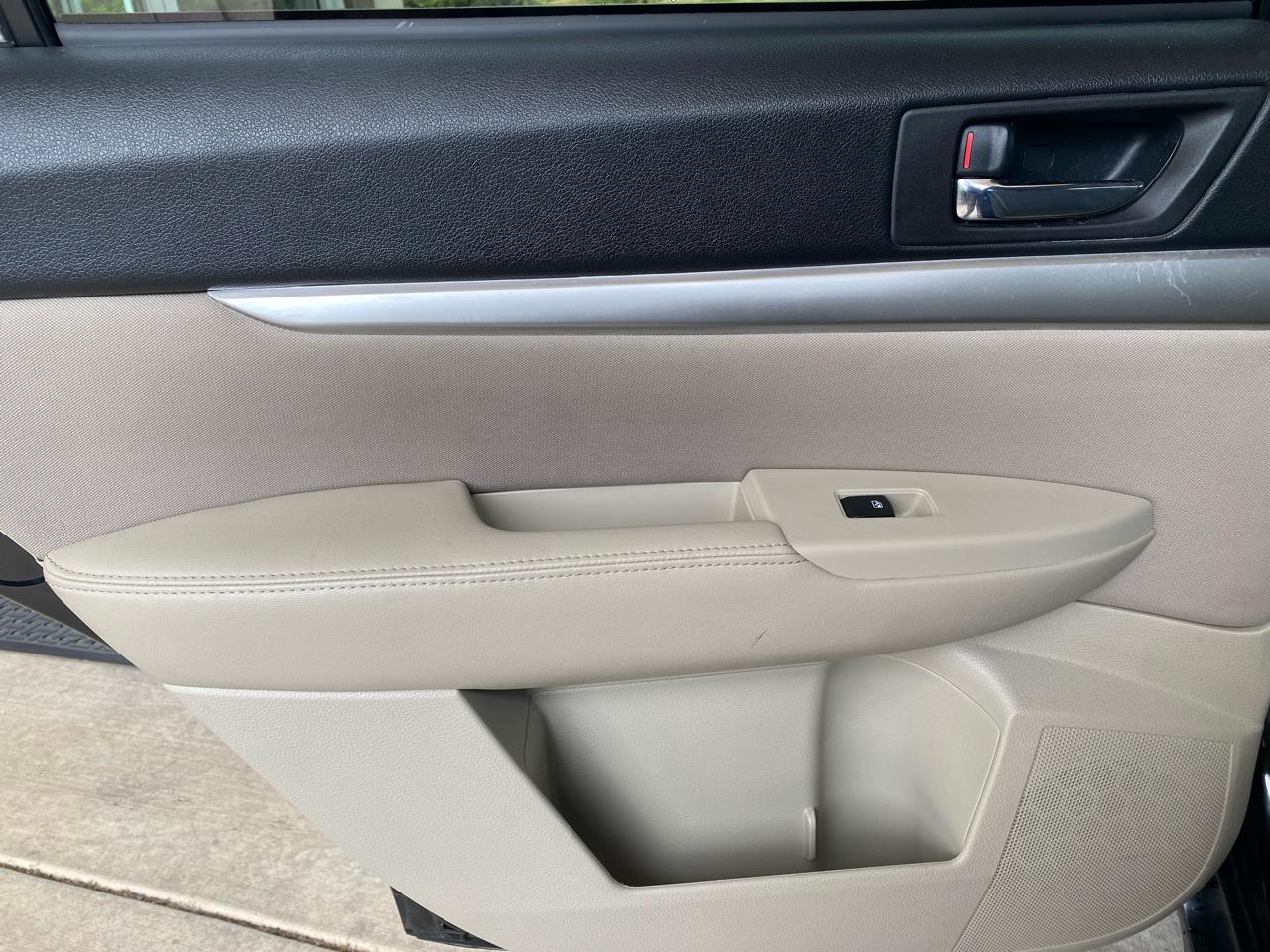 Subaru Outback 4dr Wgn H4 Auto 2.5i Premium 2014