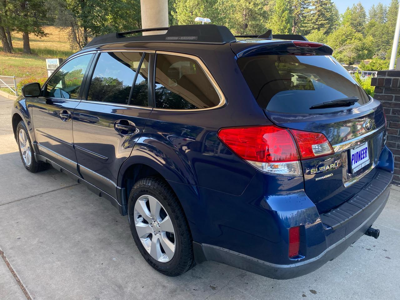 Subaru Outback 4dr Wgn H4 Auto 2.5i Limited Pwr Moon 2011