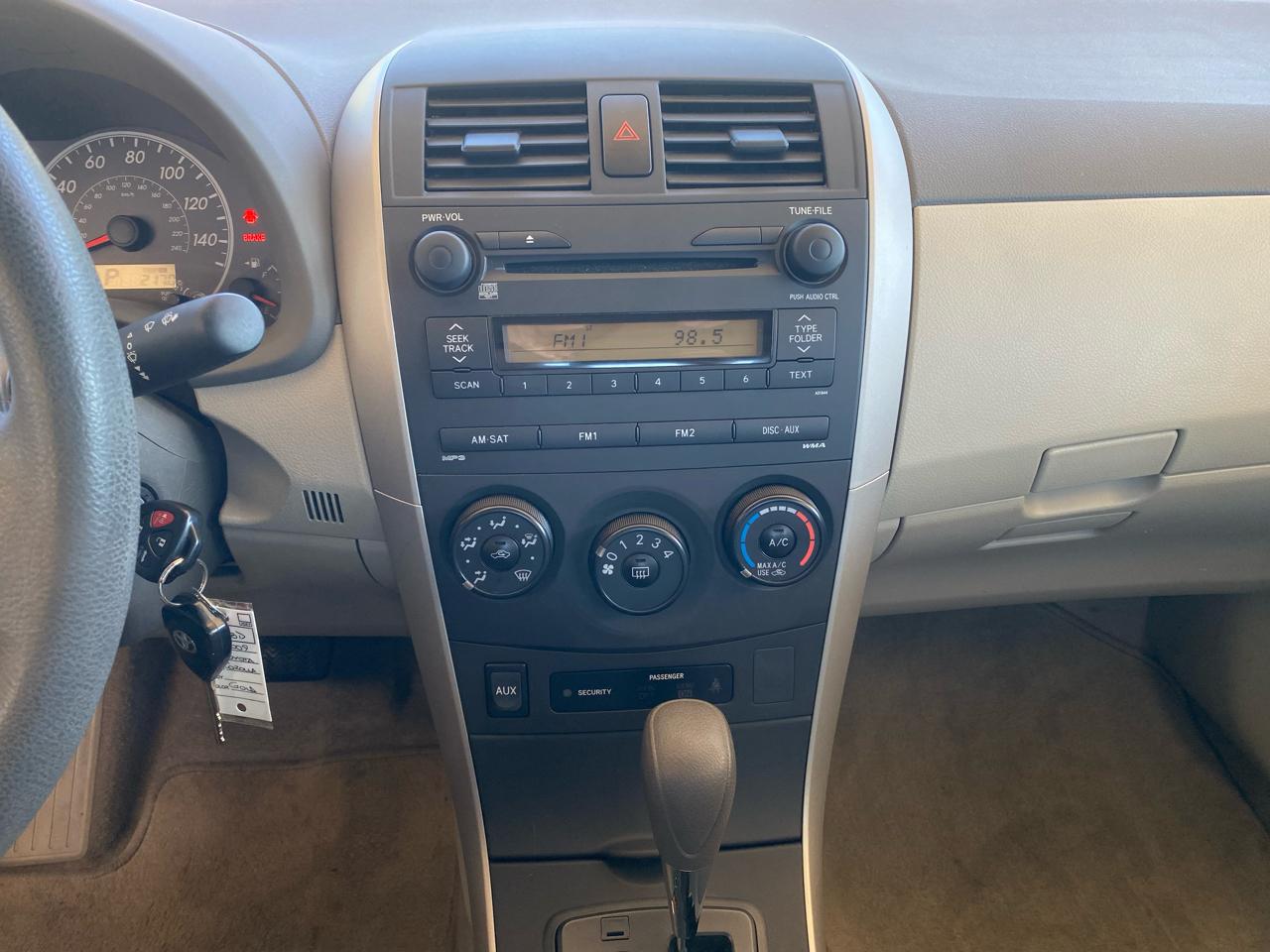 Toyota Corolla  2009