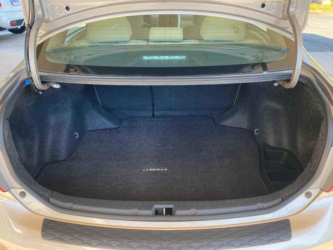 Toyota Corolla  2009