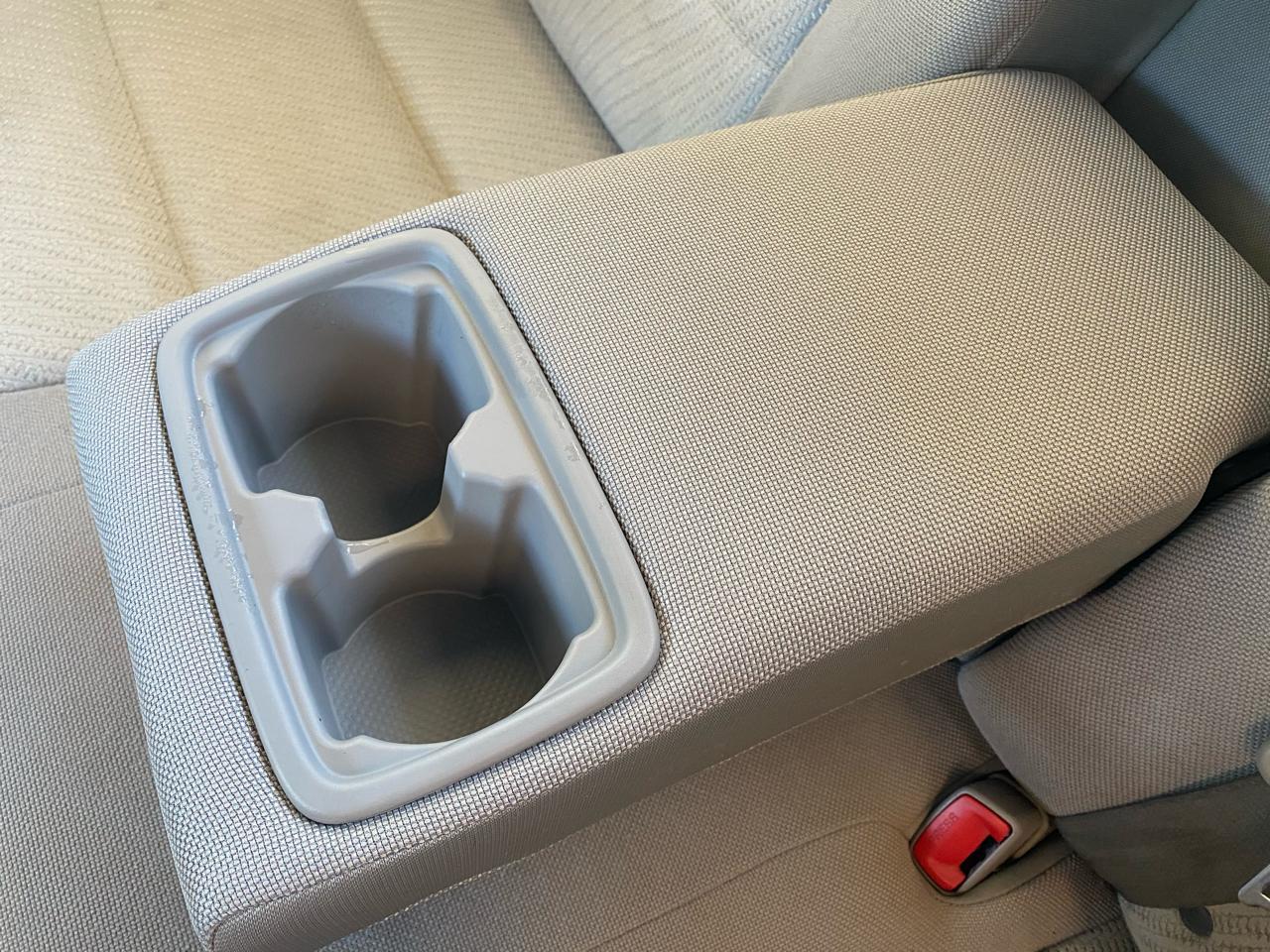 Toyota Camry 4dr Sdn I4 Auto LE (Natl) 2015