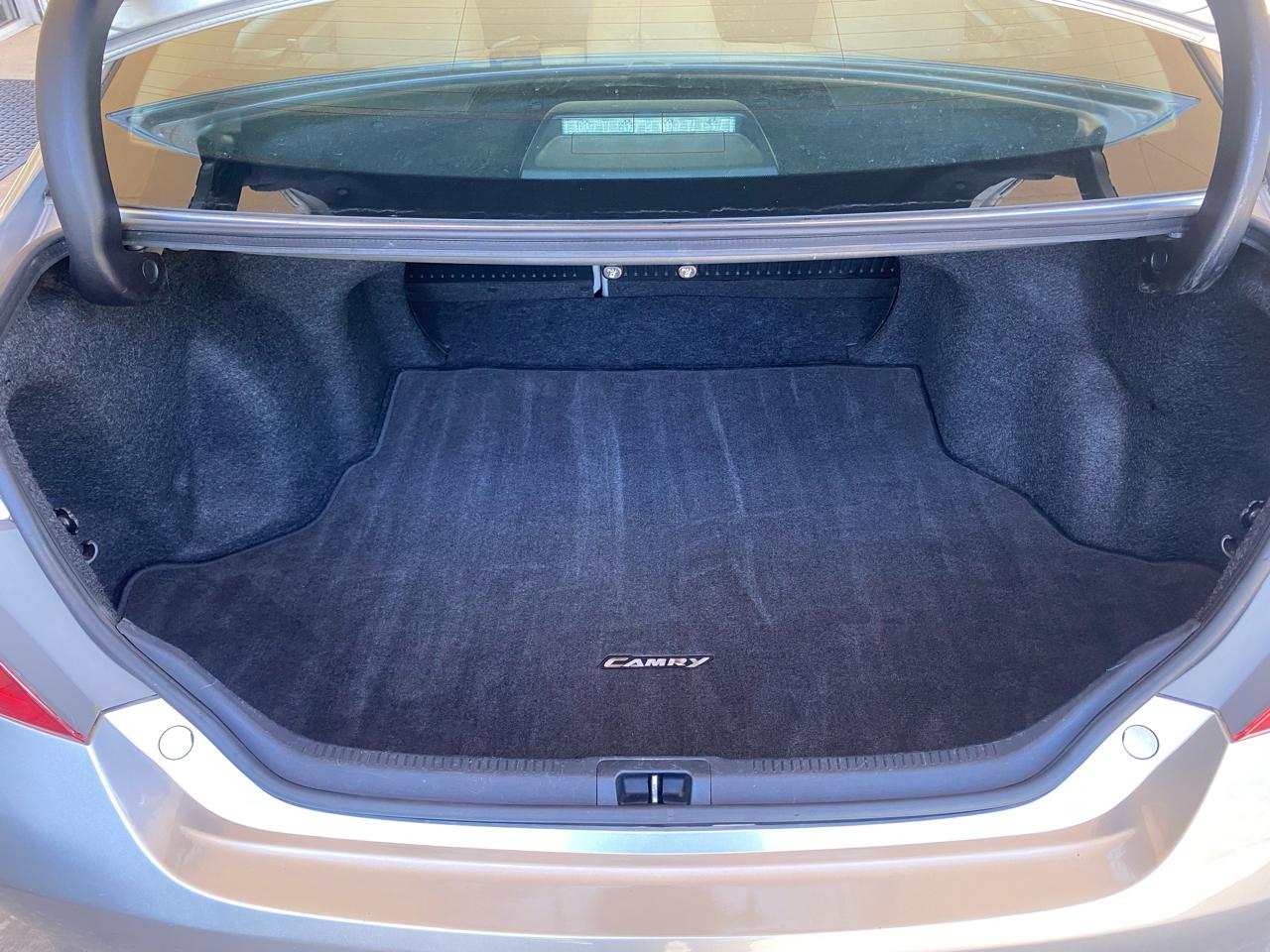 Toyota Camry 4dr Sdn I4 Auto LE (Natl) 2015