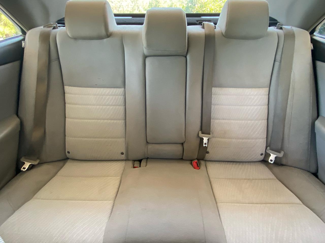 Toyota Camry 4dr Sdn I4 Auto LE (Natl) 2015