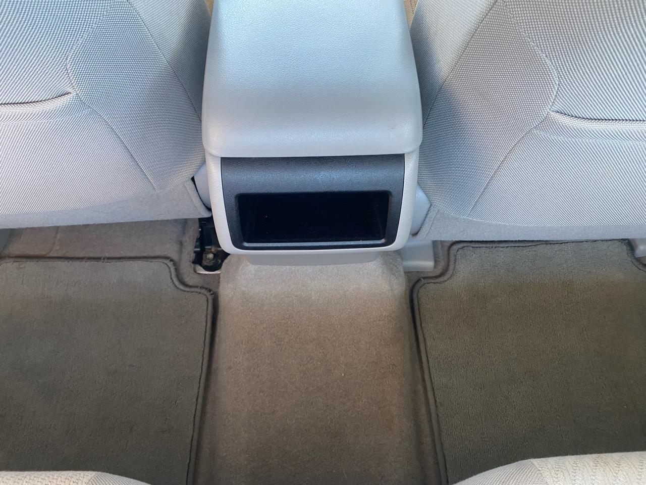 Toyota Camry 4dr Sdn I4 Auto LE (Natl) 2015