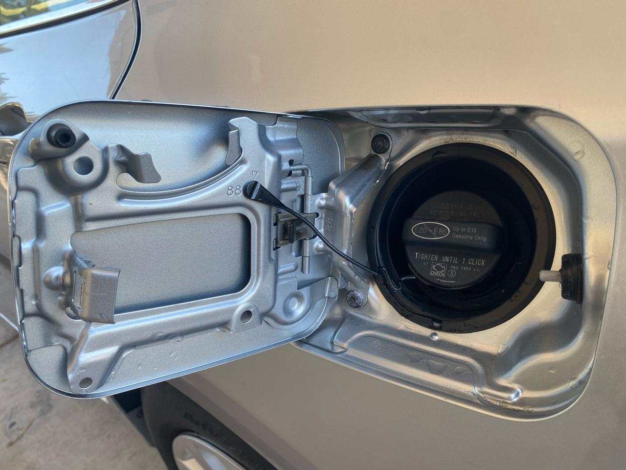 Toyota Camry 4dr Sdn I4 Auto LE (Natl) 2015