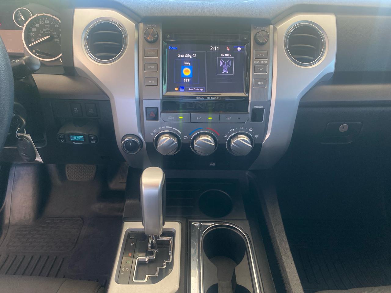Toyota Tundra 4WD Truck CrewMax 5.7L V8 6-Spd AT SR5 (Natl) 2015