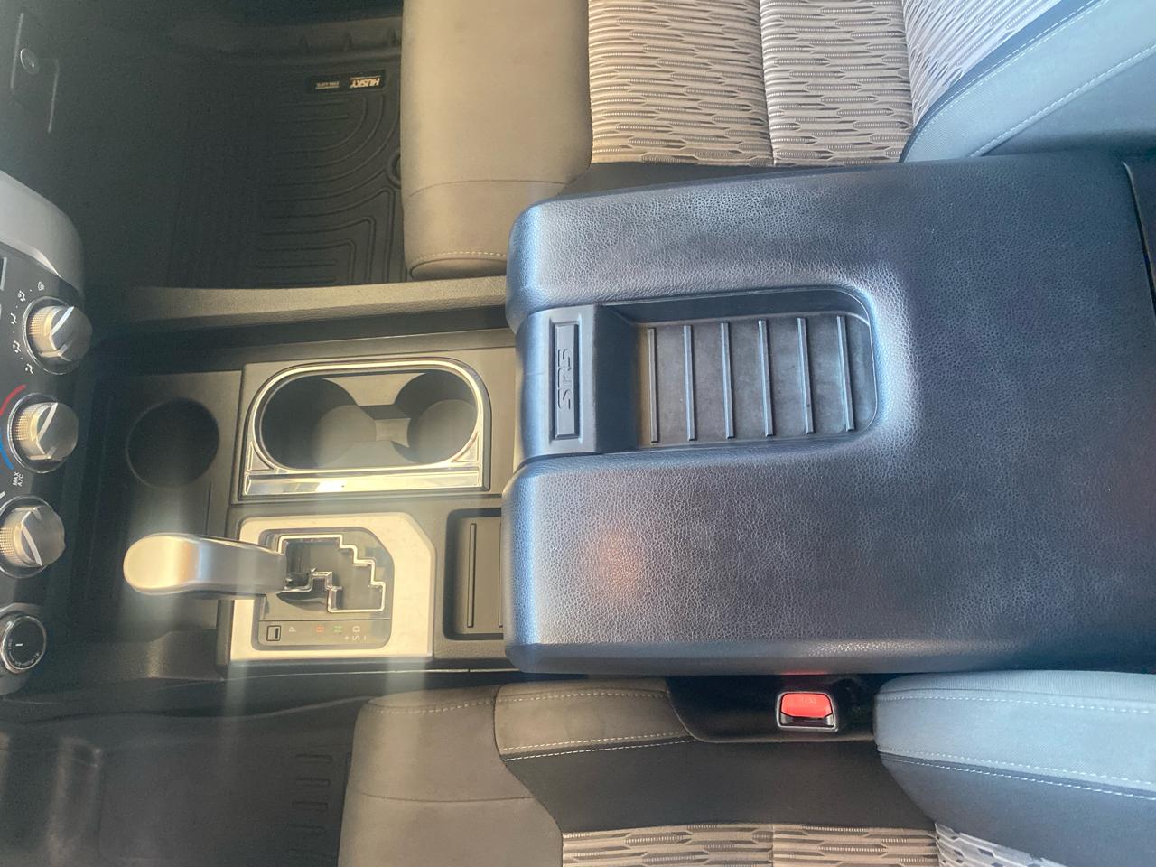 Toyota Tundra 4WD Truck CrewMax 5.7L V8 6-Spd AT SR5 (Natl) 2015