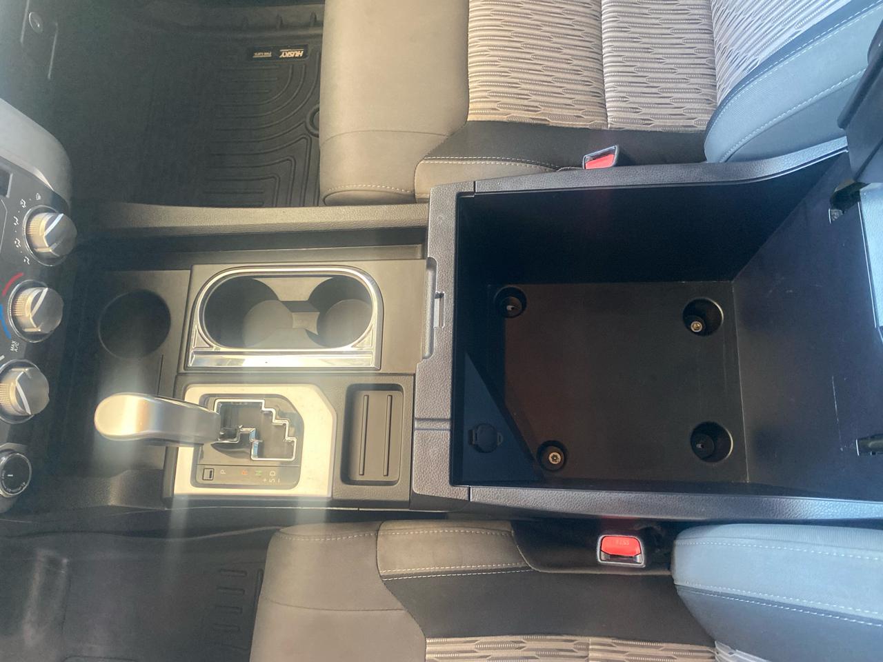 Toyota Tundra 4WD Truck CrewMax 5.7L V8 6-Spd AT SR5 (Natl) 2015