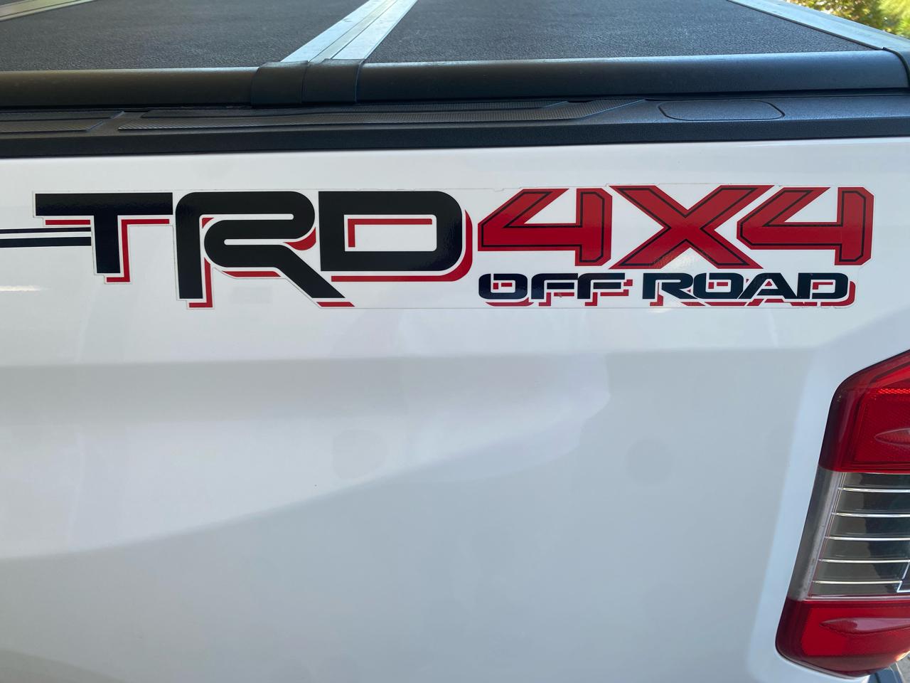 Toyota Tundra 4WD Truck CrewMax 5.7L V8 6-Spd AT SR5 (Natl) 2015