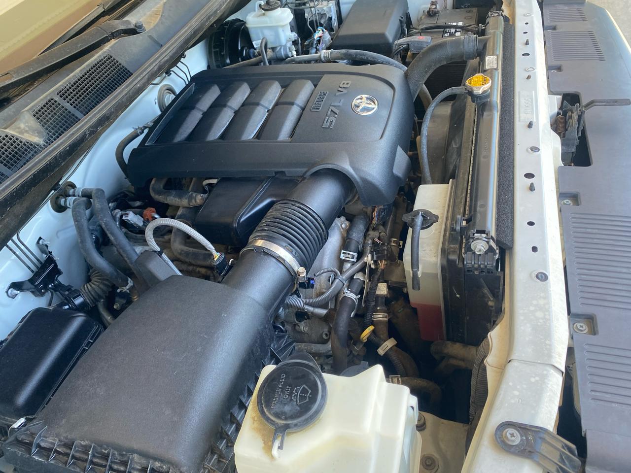 Toyota Tundra 4WD Truck CrewMax 5.7L V8 6-Spd AT SR5 (Natl) 2015