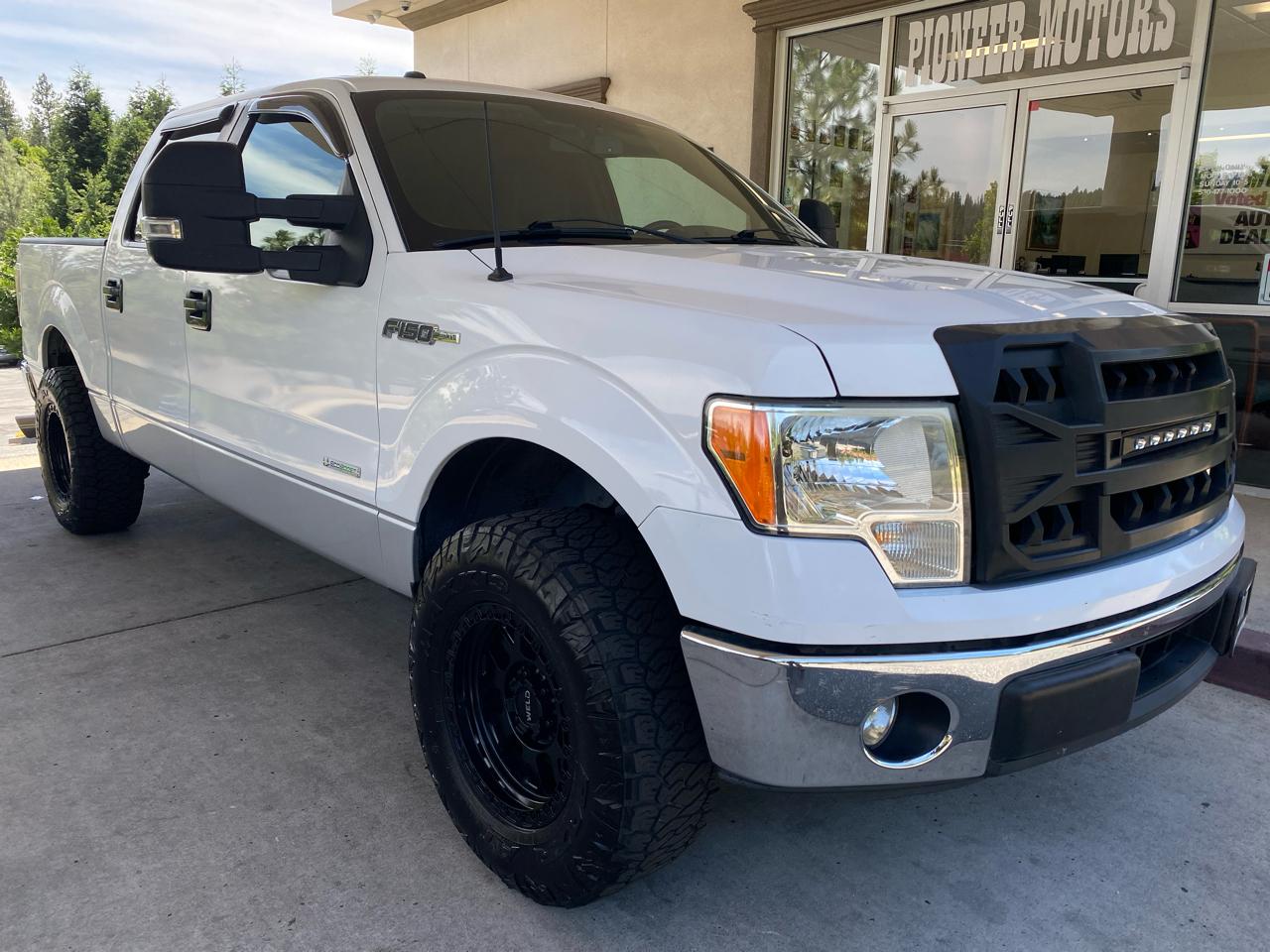 Ford F-150 2WD SuperCrew 145" XL 2013