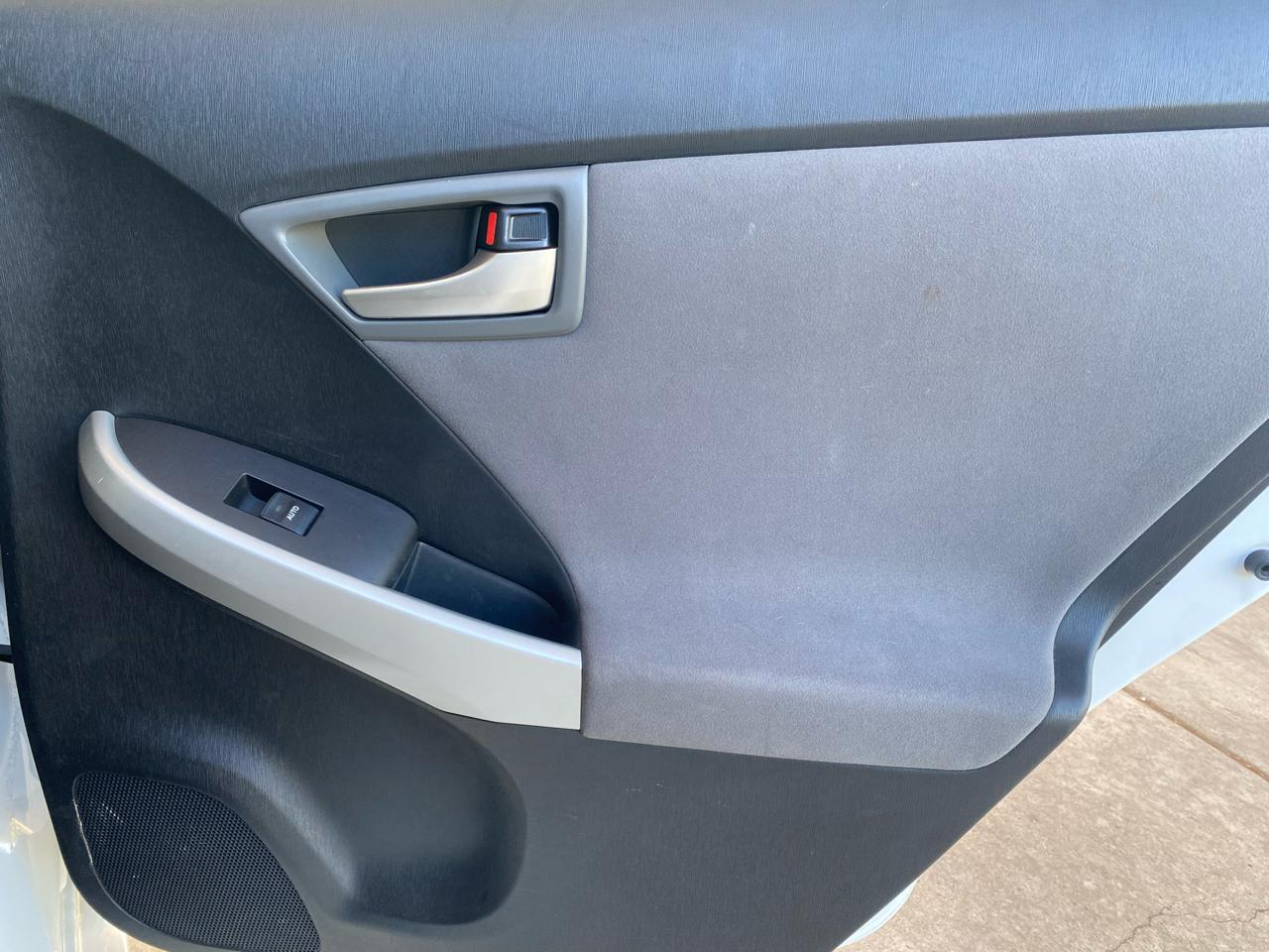 Toyota Prius  2013