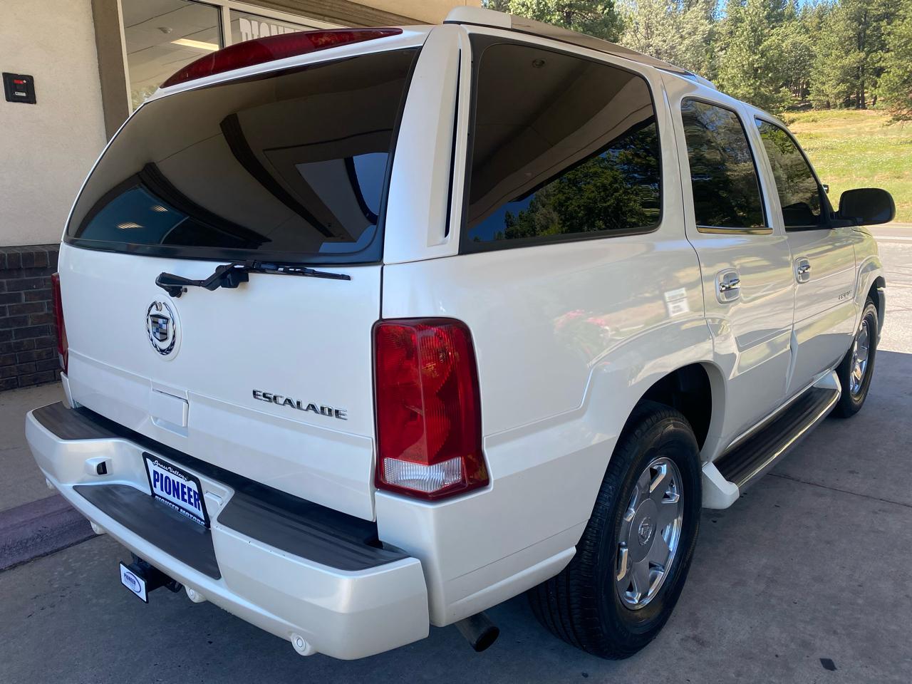 Cadillac Escalade 4dr 2WD 2003
