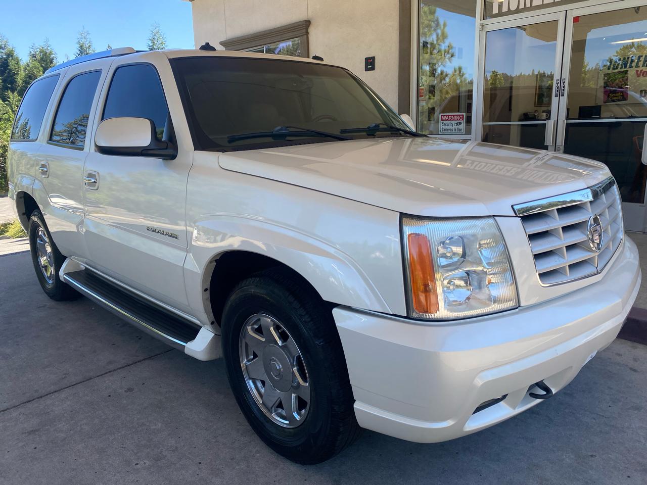 Cadillac Escalade 4dr 2WD 2003
