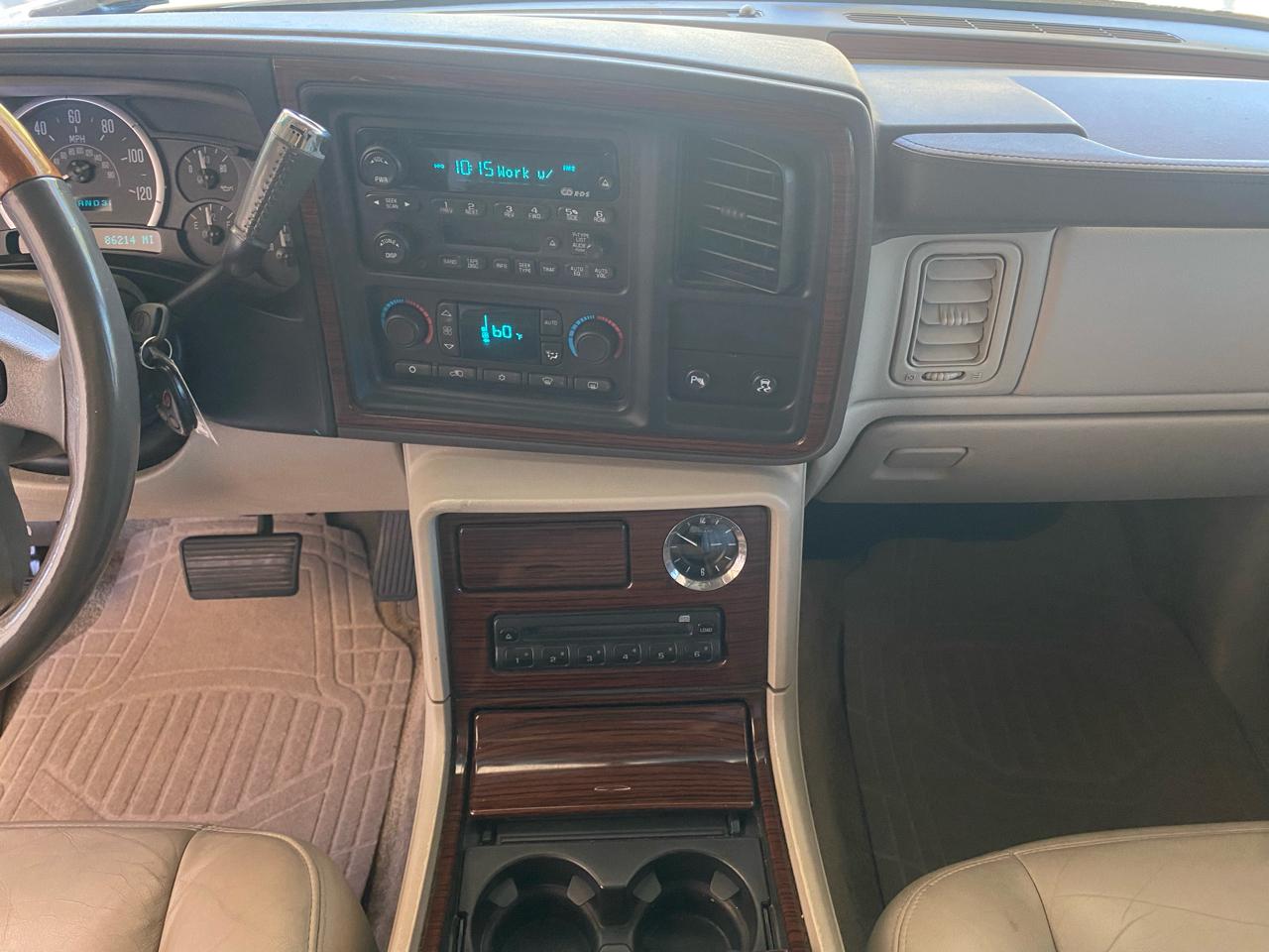 Cadillac Escalade 4dr 2WD 2003