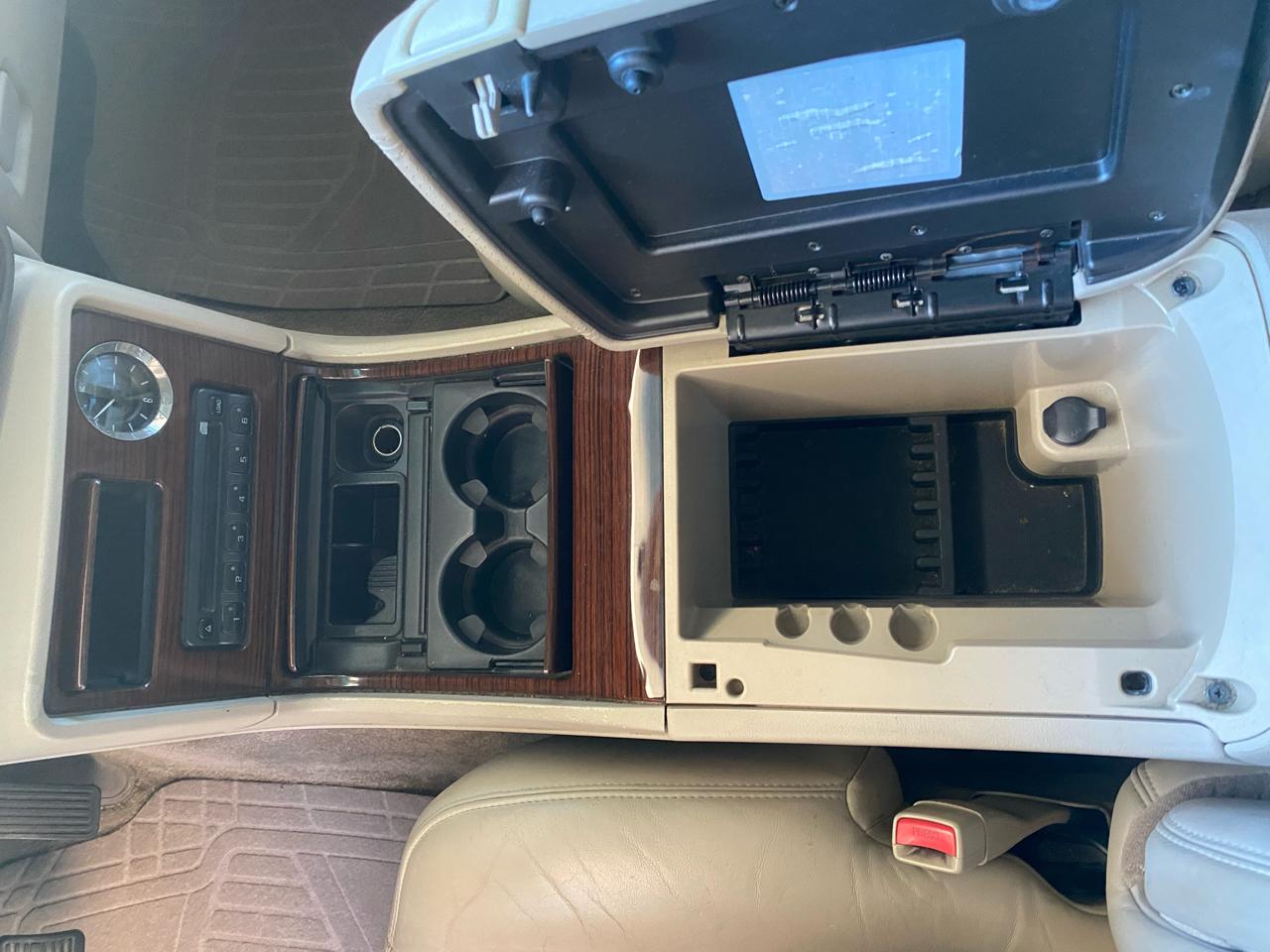 Cadillac Escalade 4dr 2WD 2003