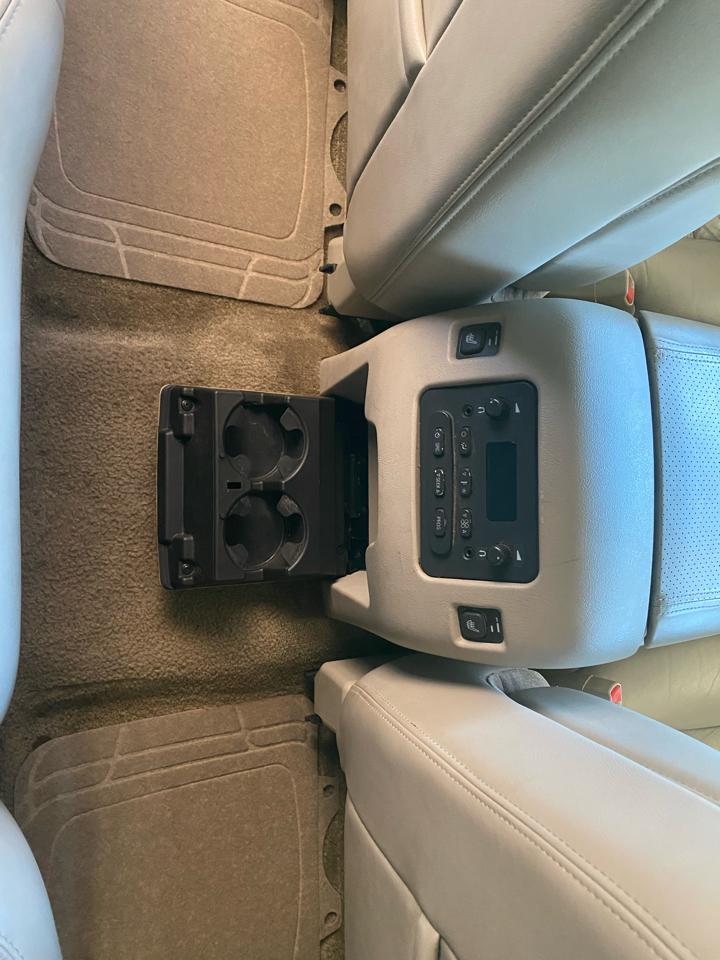 Cadillac Escalade 4dr 2WD 2003