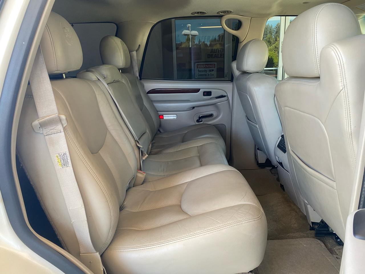Cadillac Escalade 4dr 2WD 2003