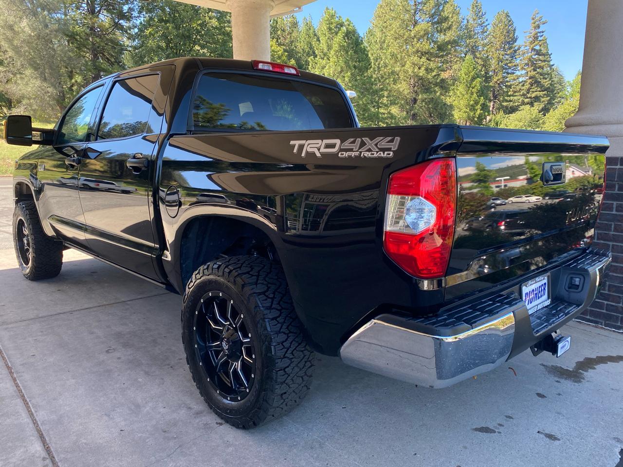 Toyota Tundra 4WD SR5 CrewMax 5.5' Bed 5.7L (Natl) 2018