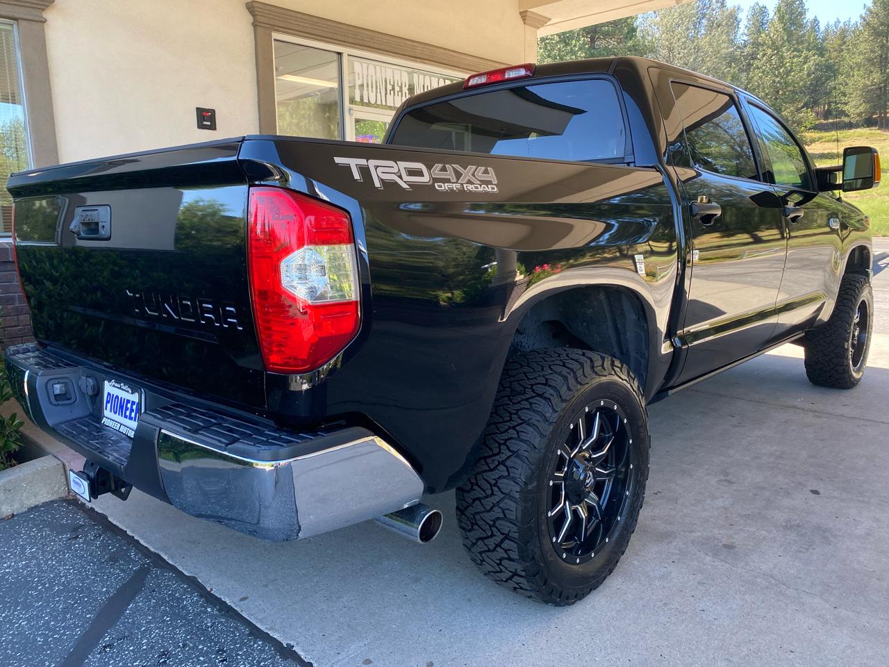 Toyota Tundra 4WD SR5 CrewMax 5.5' Bed 5.7L (Natl) 2018