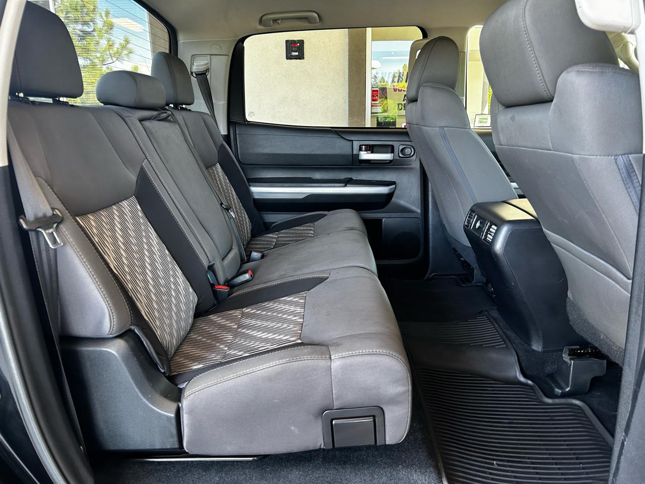 Toyota Tundra 4WD SR5 CrewMax 5.5' Bed 5.7L (Natl) 2018