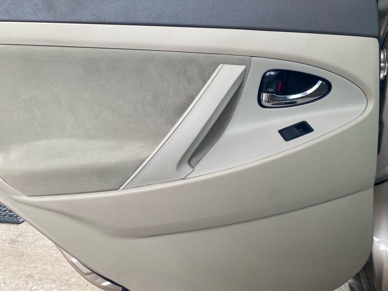 Toyota Camry  2009