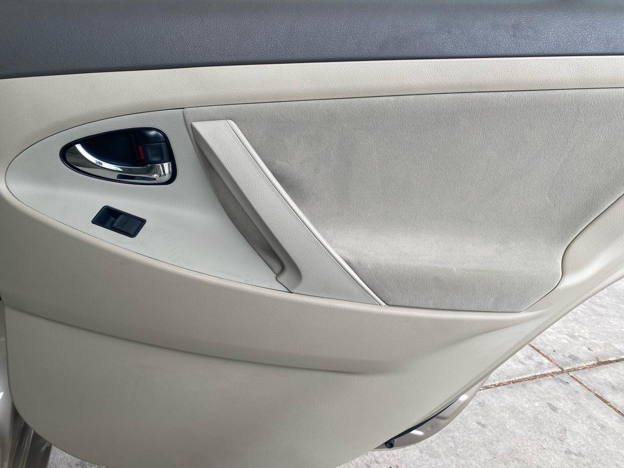 Toyota Camry  2009