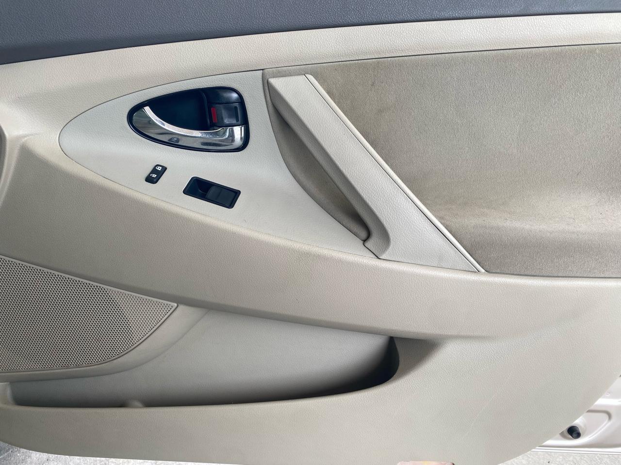 Toyota Camry  2009