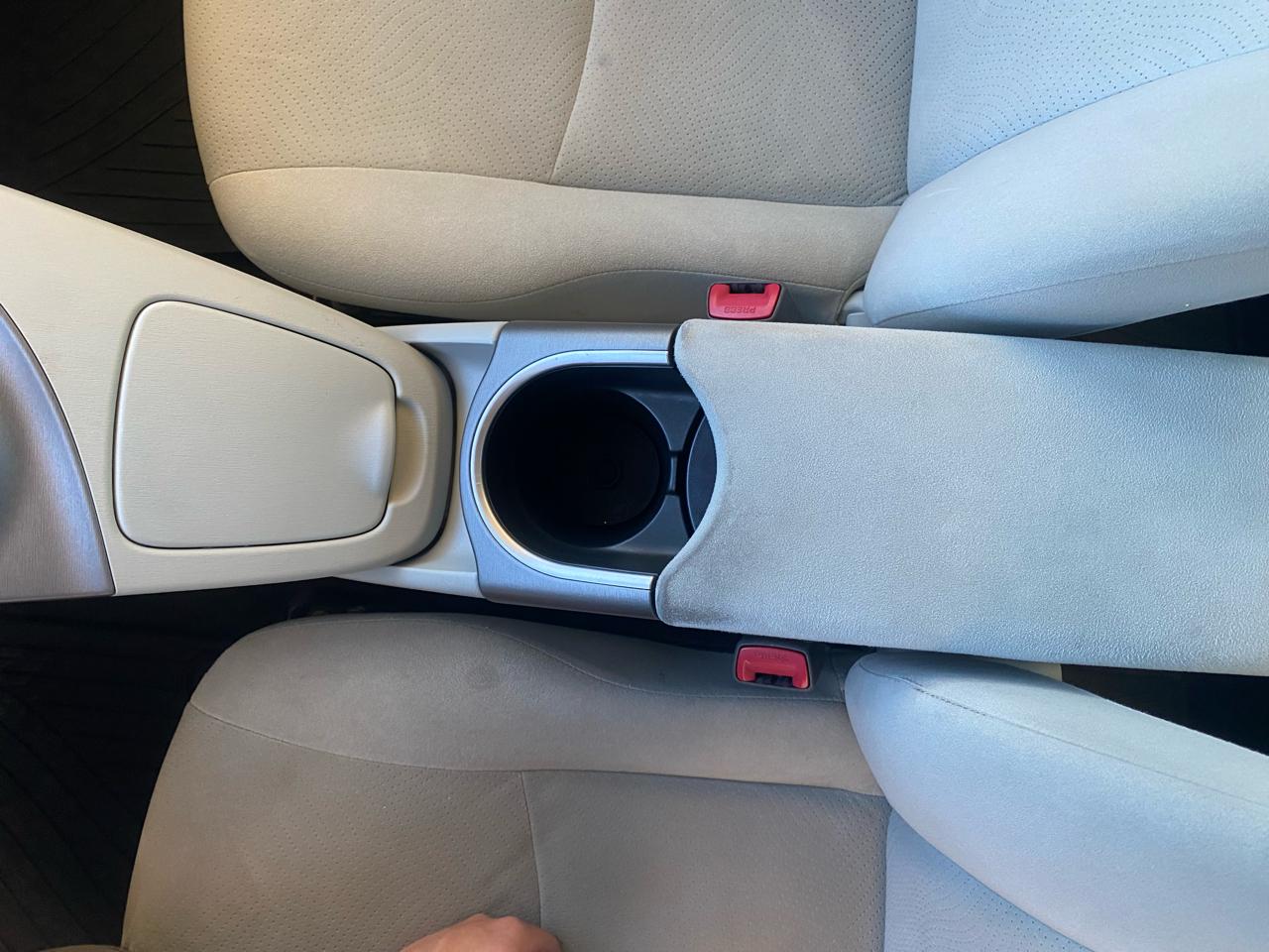 Toyota Prius  2013