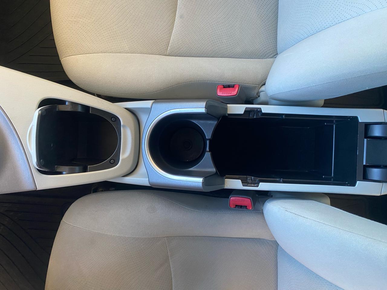 Toyota Prius  2013
