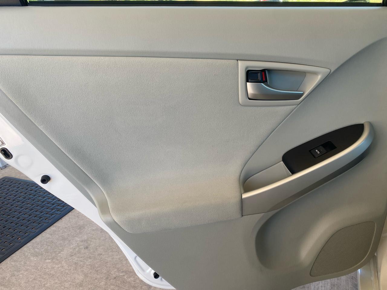 Toyota Prius  2013