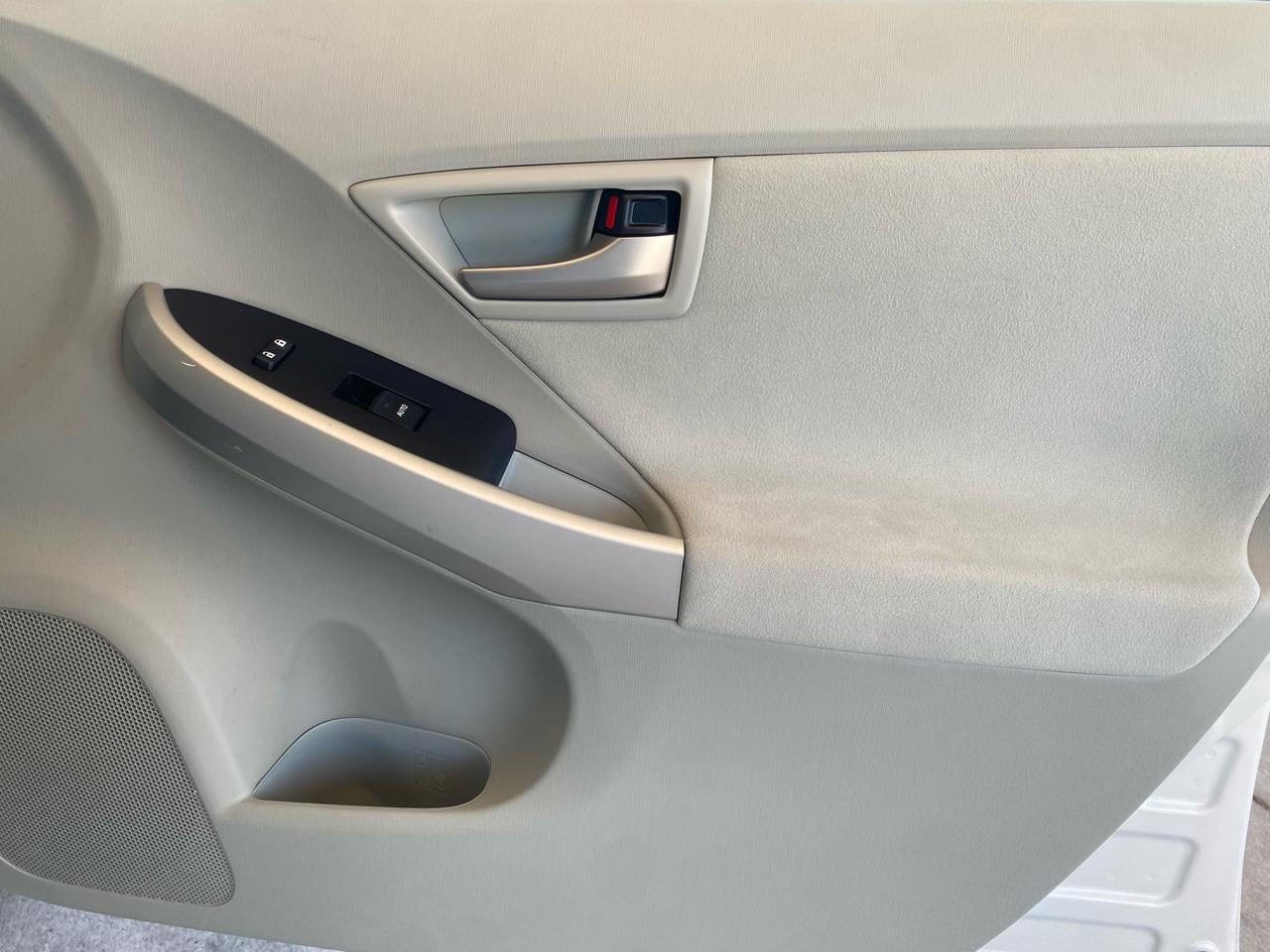 Toyota Prius  2013