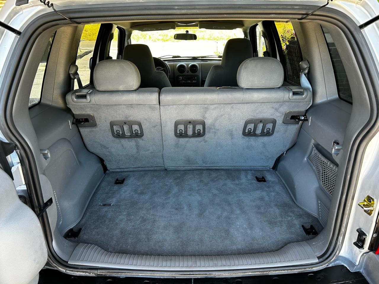 Jeep Liberty 4dr Sport 4WD 2005