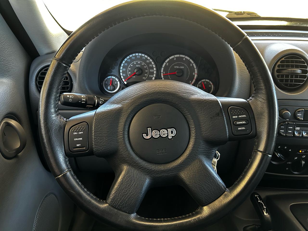 Jeep Liberty 4dr Sport 4WD 2005