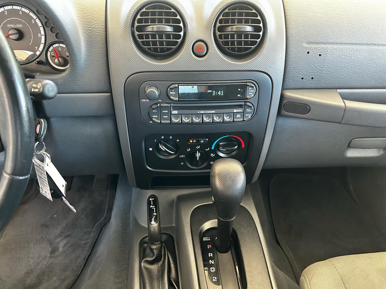 Jeep Liberty 4dr Sport 4WD 2005