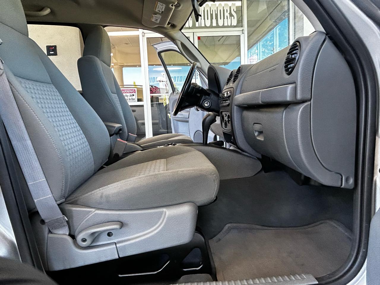 Jeep Liberty 4dr Sport 4WD 2005