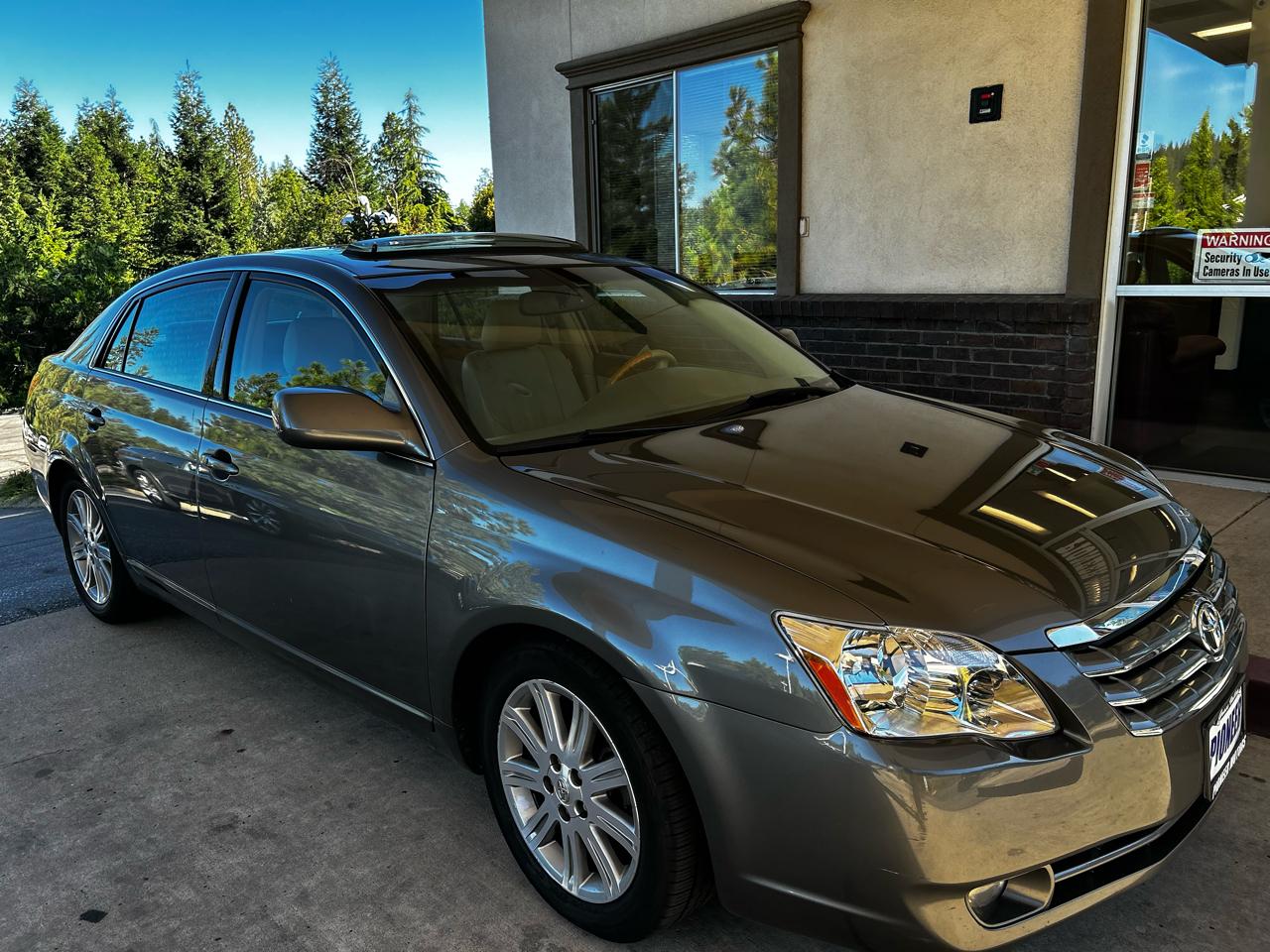 Toyota Avalon  2006