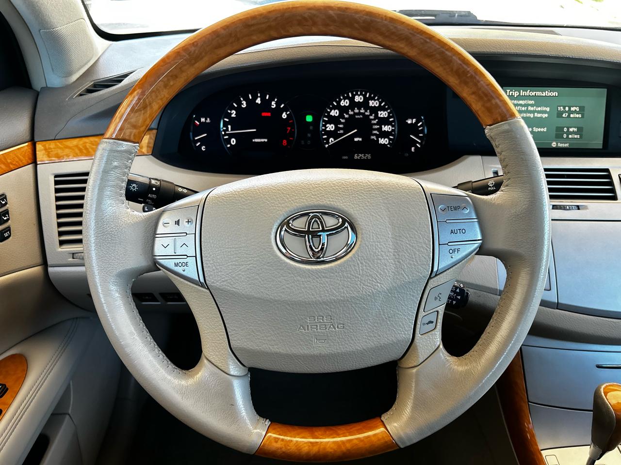 Toyota Avalon  2006